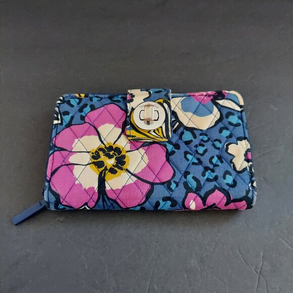 Vera Bradley Turnlock Wallet/Clutch Floral [8 x 5] Multiple Pockets & Card Slots - Picture 1 of 5